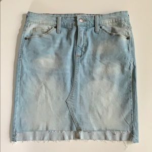 Universal Threads Pencil Denim Skirt